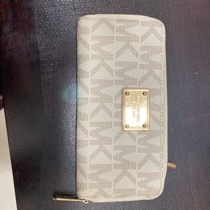 Michael Kors wallet